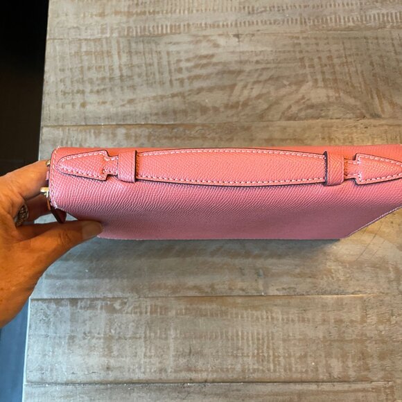✨ Pretty Pink Coach Wallet — Spacious & Stylish! ✨ - Picture 3 of 7